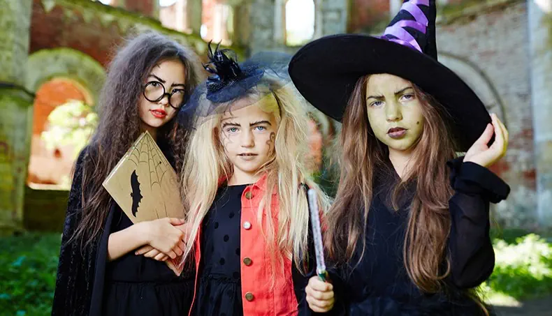 WEB, BAT, WITCH, BIRTHMARK, WAND