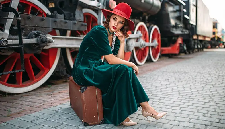 PUMPS SHOES, HEEL, LOCOMOTIVE, SUITCASE, VELVET