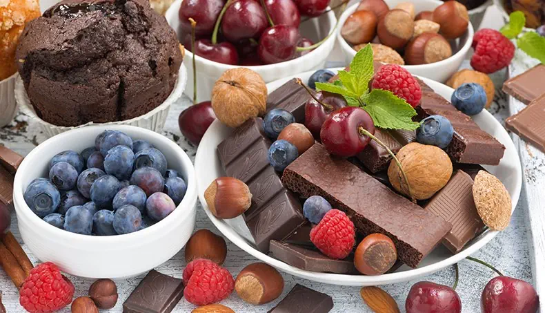 RASPBERRIES, BROWNIE, ALMONDS, CHERRY, CHOCOLATE
