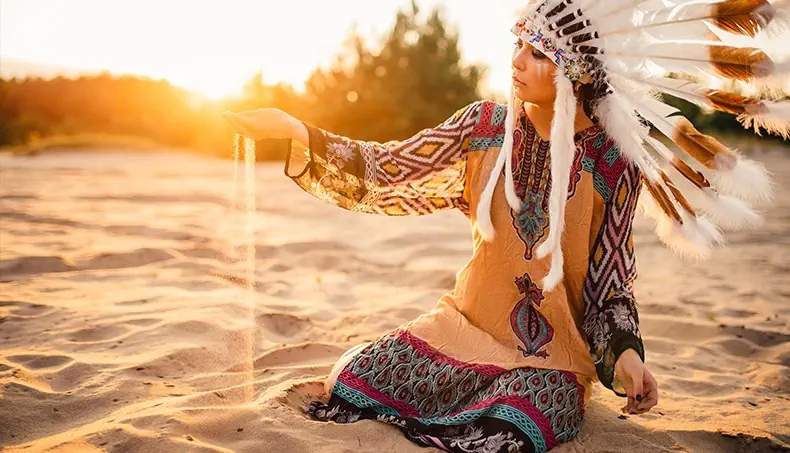 SAND, PATTERN, HANDFUL, FEATHERS, SUN