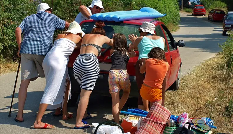 BREAKDOWN, FLIP-FLOPS, SHORTS, CAR, SUNHAT