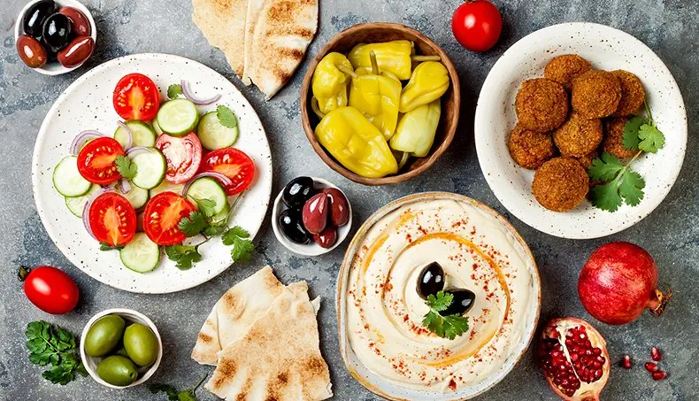 DÎNER, CUISINE, HOUMOUS, OLIVE, FALAFEL