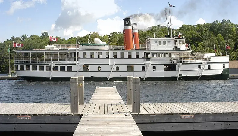 STEAMBOAT, LAKE, CRUISE, CANADA, SMOKE
