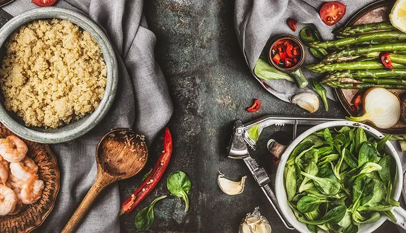 QUINOA, ASPARAGUS, GARNAAL, INGREDIËNTEN, PAP