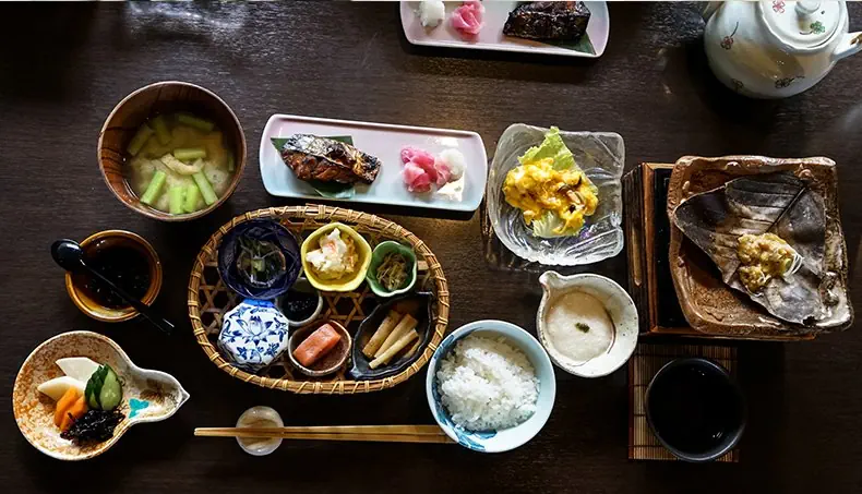 RYOKAN, BREAKFAST, SOY SAUCE, RICE, SOUP