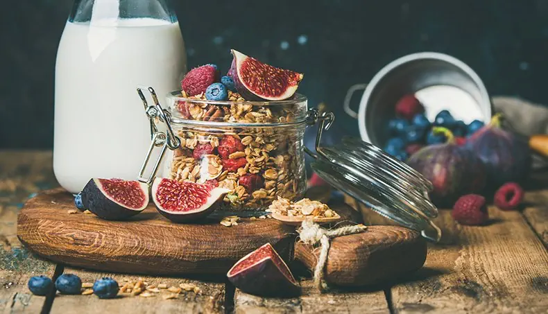 GRANOLA, MILK, BLUEBERRY, CEREALS, ROPE