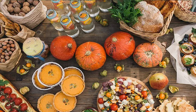 PIE, CHERRY TOMATO, PUMPKIN, NUTS, BREAD
