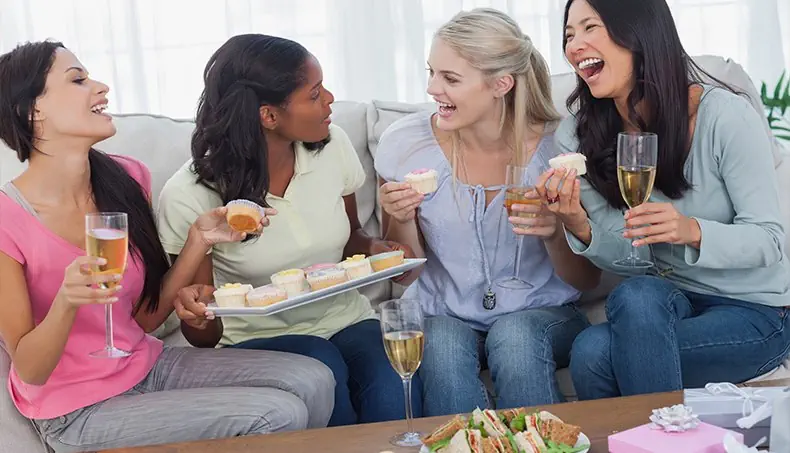 WHITE WINE, CUPCAKE, PARTY, FRIENDS, COUCH