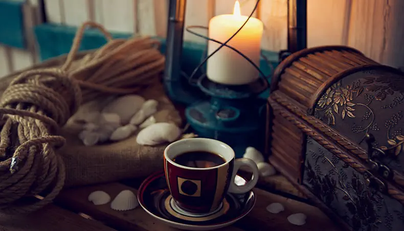 TASSE, SOUCOUPE, CAFÉ, COFFRE, CORDE