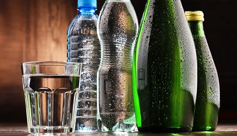 VERRE, VERRE, BOUTEILLE, PLASTIQUE, GOUTTES