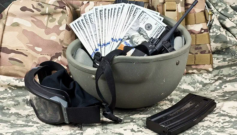 DOLLARS, HUNDRED, BANKNOTES, MAGAZINE, EQUIPMENT