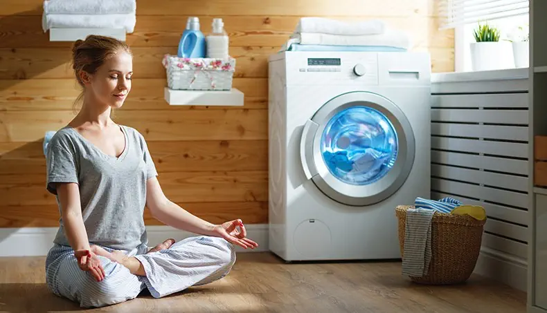 MEDITATION, PADMASANA, POSE, YOGA, LAUNDRY