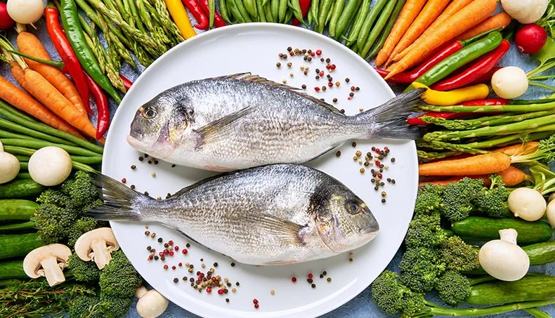 DORADE, VEGETABLES, ASPARAGUS, GREEN BEANS, BROCCOLI