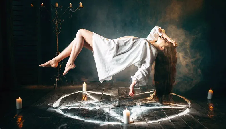 RITUAL, EXORCISM, CANDLE, GIRL, NIGHTSHIRT