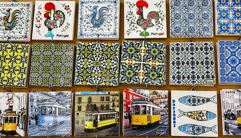 TRAM, VIS, PORTUGAL, LISSABON, AZULEJO