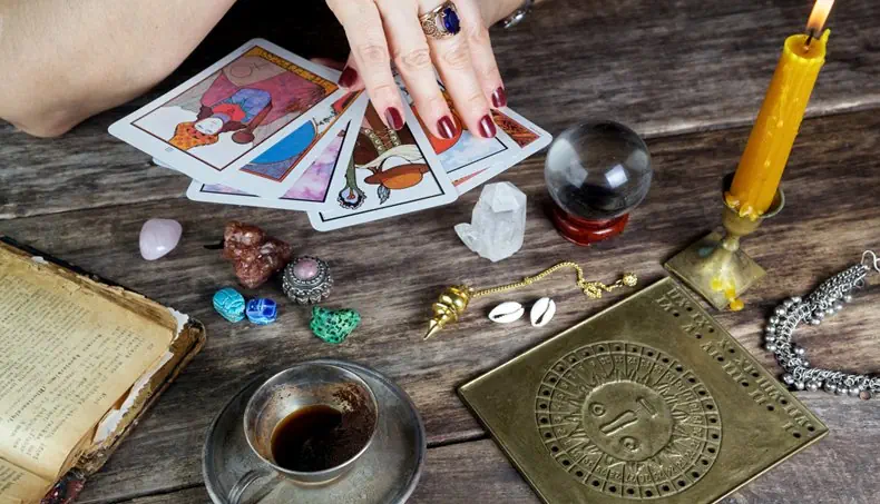 PENDULUM, TAROT, CARTOMANCY, COFFEE, MAGIC BALL
