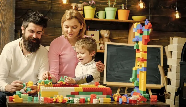 BEARDED MAN, GAME, CHALKBOARD, LEGO, FAMILY