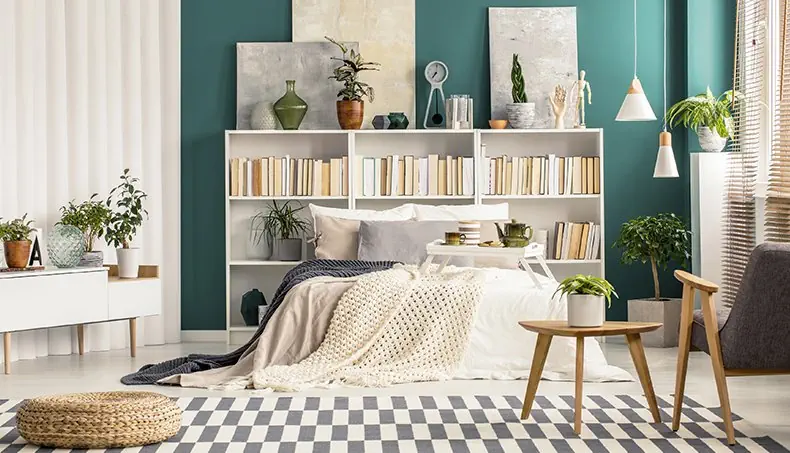 GULVTÆPPE, SOVEVÆRELSE, BAKKE, MORGENMAD, LAMPE
