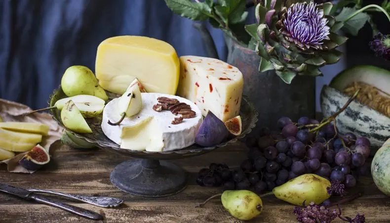 PEAR, CHEESE, BRIE, MELON, GRAPES