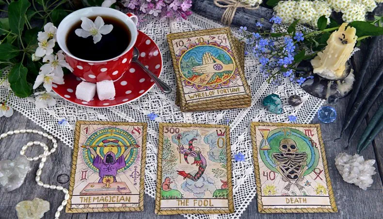 TAROT, CUKR, PERLY, KRYSTALY, VOSK