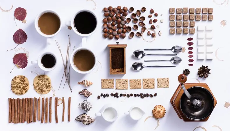 CAFÉ, CANELA, JARRITA, MANCHA, CAÑA DE AZÚCAR