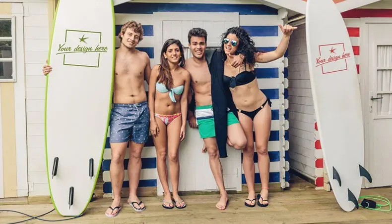FIGURE, NAVEL, ABDOMEN, FLIP-FLOPS, FRIENDS