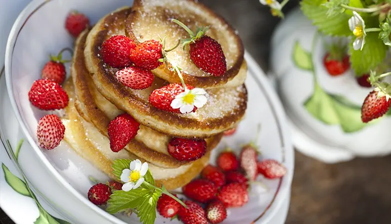 FRAISES, CRÊPES, FEUILLE, FLEUR, SUCRE