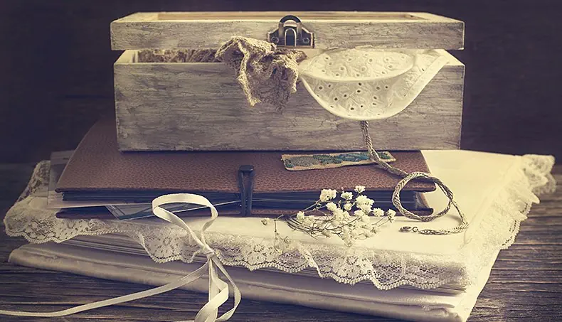 GYPSOPHILA, PHOTO ALBUM, CHAIN, LACE, KNOT