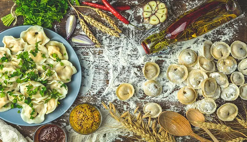 PELMENI, PARSLEY, MUSTARD, OIL, EAR