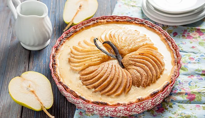 POIRE, TARTE, VANILLE, SOUCOUPE, CRÉMIER