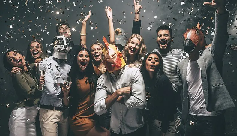 MASCARADE, COQ, CHEVAL, SOIRÉE, CONFETTIS