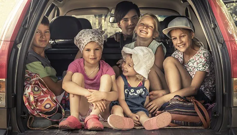 TRUNK, CHILDREN, KERCHIEF, BAG, SUNHAT