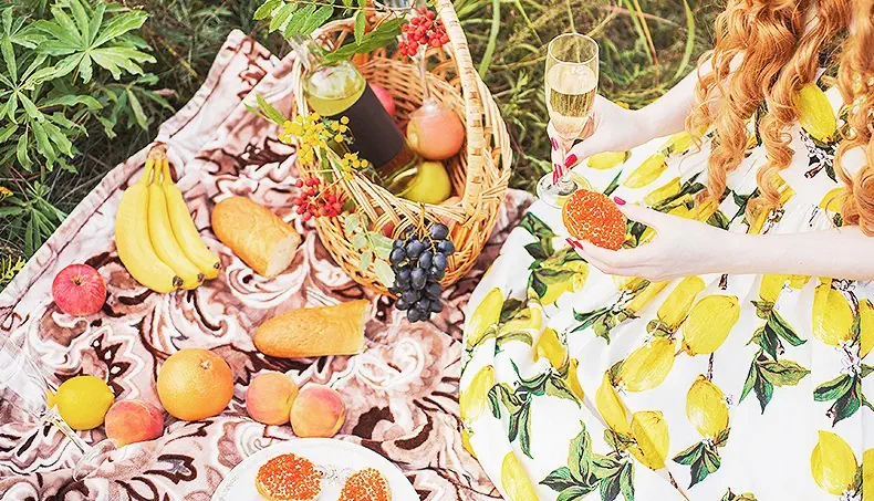 WINOGRONA, BAGIETKA, GREJPFRUT, BRZOSKWINIA, BANAN