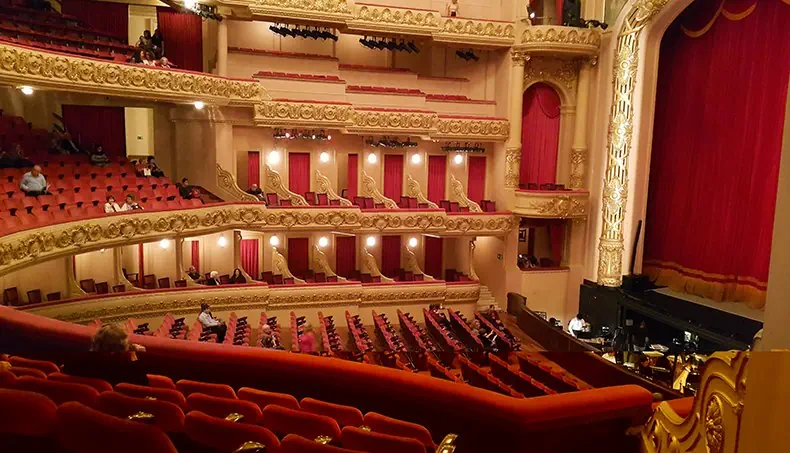 THÉÂTRE, SCÈNE, SIÈGE, BALCON, ORCHESTRE