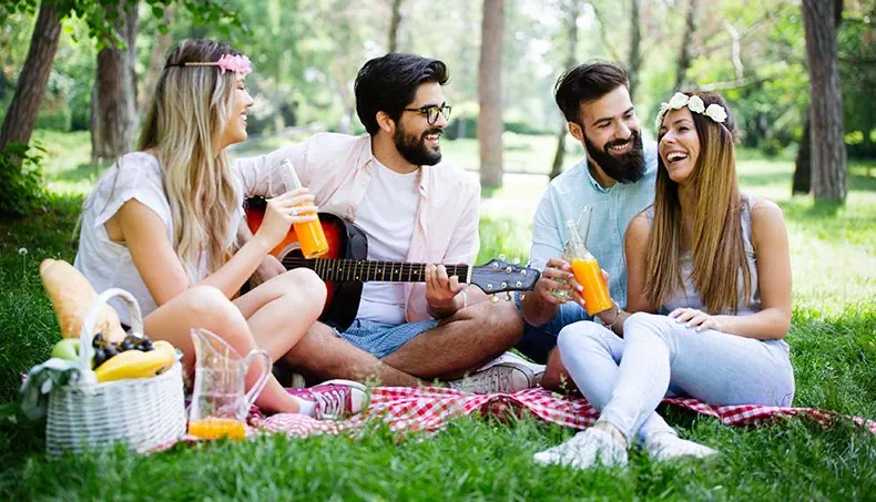 PICNIC, BREAD, CARAFE, CHAPLET, YOUTH