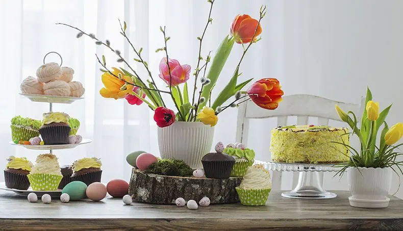 TULIP, CATKINS, ZEPHYR, CAKE STAND, CAKE