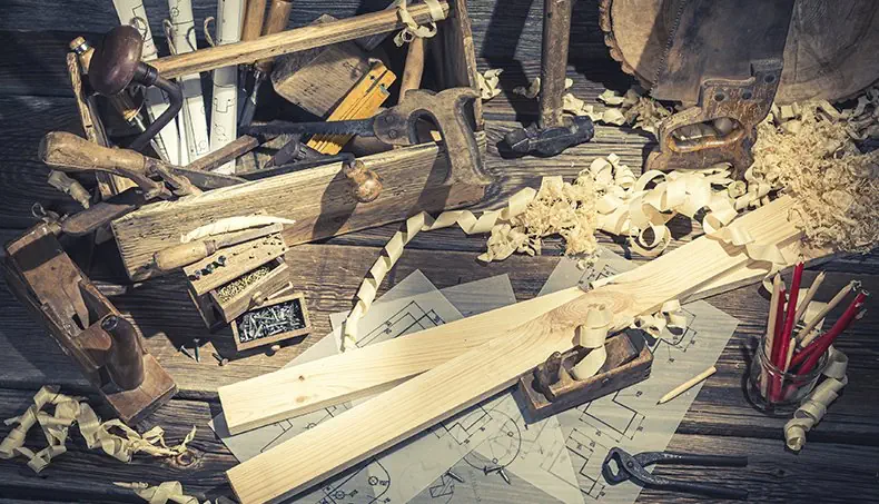 SHAVINGS, SAW, TOOLS, PLANE, HAMMER