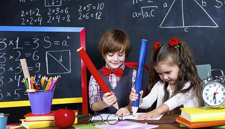 MATHS, STUDENTS, APPLE, RULER, MULTIPLYING