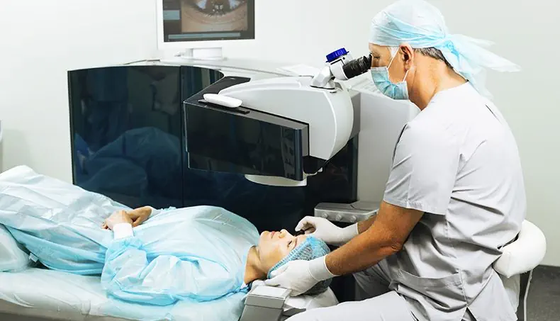 OPHTHALMOLOGY, PATIENT, EYE, DOCTOR, MASK