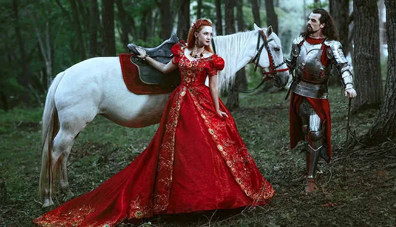 CHEVAL, CHEVALIER, DAME, ROBE, TRAÎNE