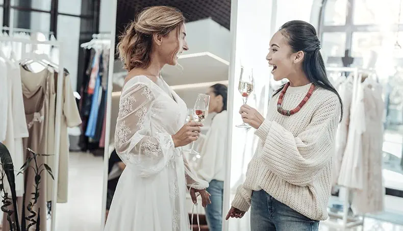AMIS, TRICOT, MIROIR, PERLES, JOIE