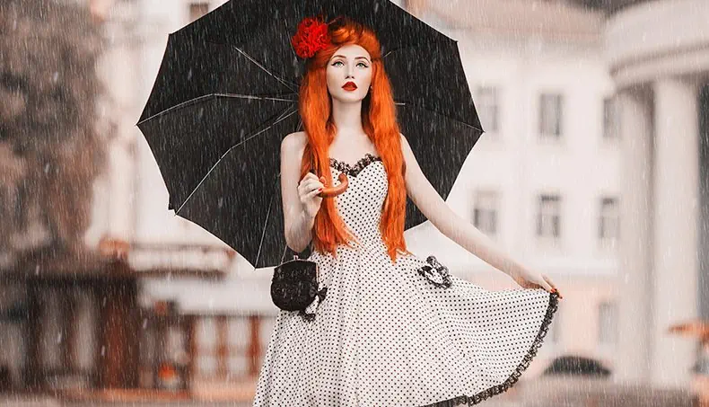 UMBRELLA, GINGER HAIR, PRETTY WOMAN, DRESS, POLKA DOT