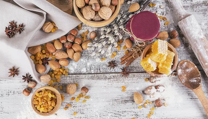 RAISINS, ALMONDS, HONEYCOMB, CATKINS, WALNUTS