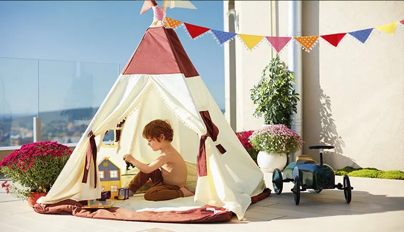 TERRACE, HOUSE, BOY, POT, PARTY FLAGS