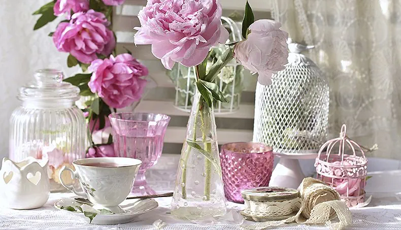 PEONY, COUPE GLASS, HEART, VASE, TABLECLOTH