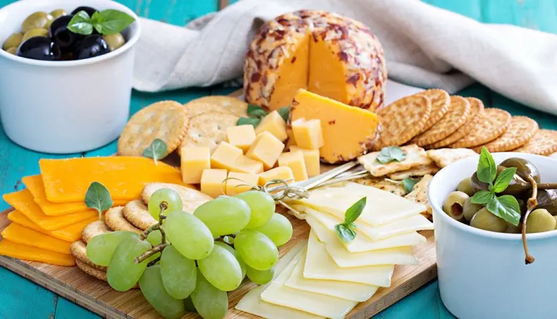 RAISIN, FROMAGE, CUBES, CRAQUELIN, OLIVE