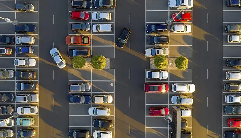 PARKING, PICKUP, MARKINGS, STREET LAMP, RECTANGLE