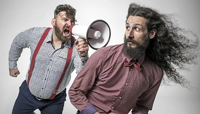 BRETELS, SCHREEUW, VLINDERDAS, BAARD, VERRASSING