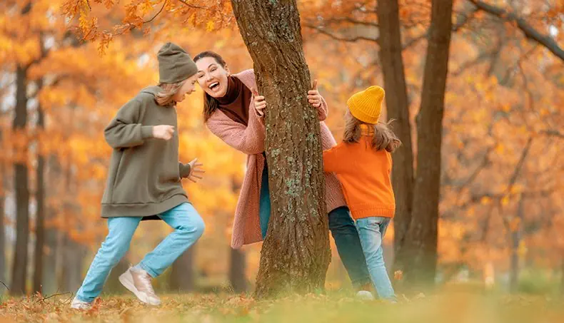 HERFST, MOEDER, LOPEN, PARK, STAM