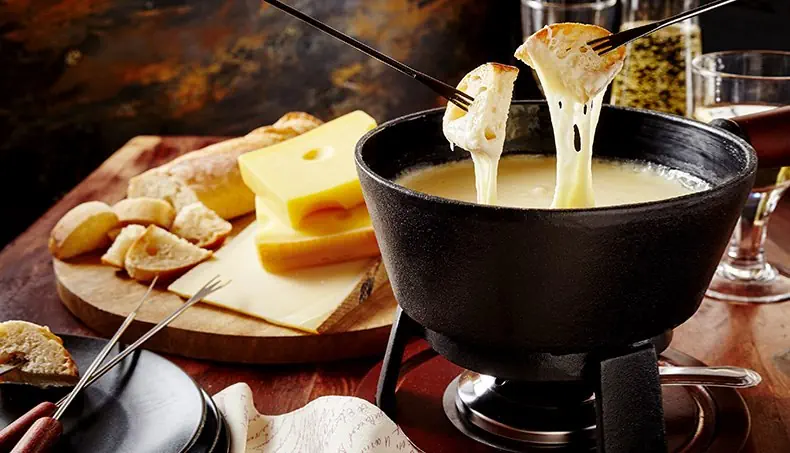 FONDUE, FROMAGE, CHAUDRON, BRÛLEUR, ASSIETTE